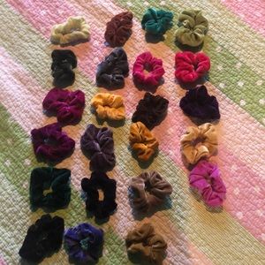 Brandy Melville Scrunches (25 cents each)